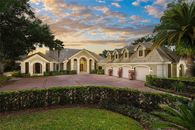 4 Car Garage Estate in Isleworth Florida for Rent