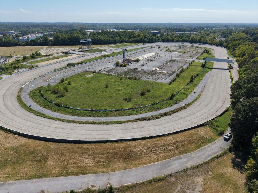 342+/- Acres Motorsports Complex &ndash; Prime for Development Millington, TN