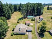 Portland Area House with Private Air Landing Strip...