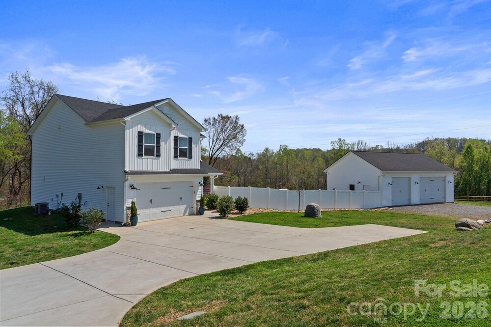 5 Car Garage Comes in a RV Size Garage with 2 Magnum 10,000 lb Car Lifts .. HUGE PRICE REDUCTION! 