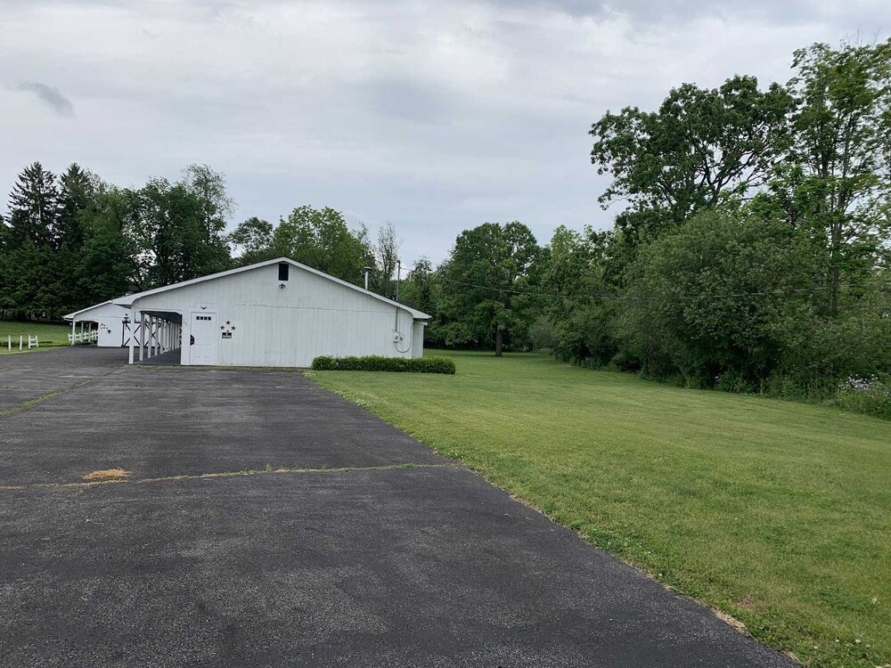 Hudson Valley, New York 14 Car 3200 sq ft Garage- 3200 Sq Ft House Unique Property